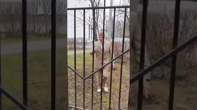 перелезаем через заборы с Алексеем Шербаковым смотреть онлайн