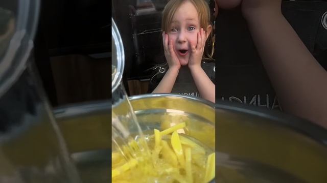 КАРТОШКА ФРИ от @KarinaYammy 🍟 смотреть онлайн