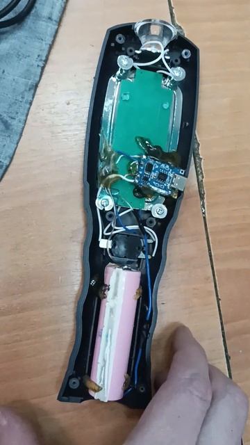 китайская зарядка для фонарика(2) смотреть онлайн