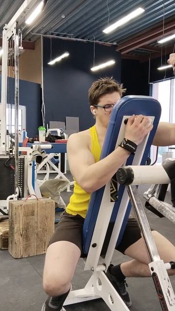 Первая тренировка спины в новом зале. смотреть онлайн