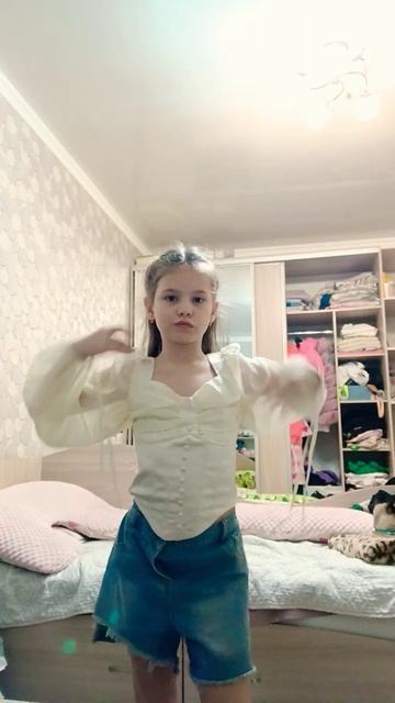 Я не знаю текст😁 смотреть онлайн