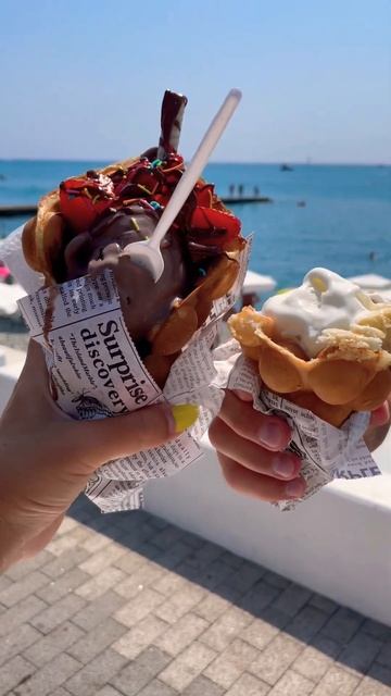 КТО КАК ЕСТ ???ПАРЕНЬ -ДЕВУШКА #сочи2023 #море #семейныйот? смотреть онлайн