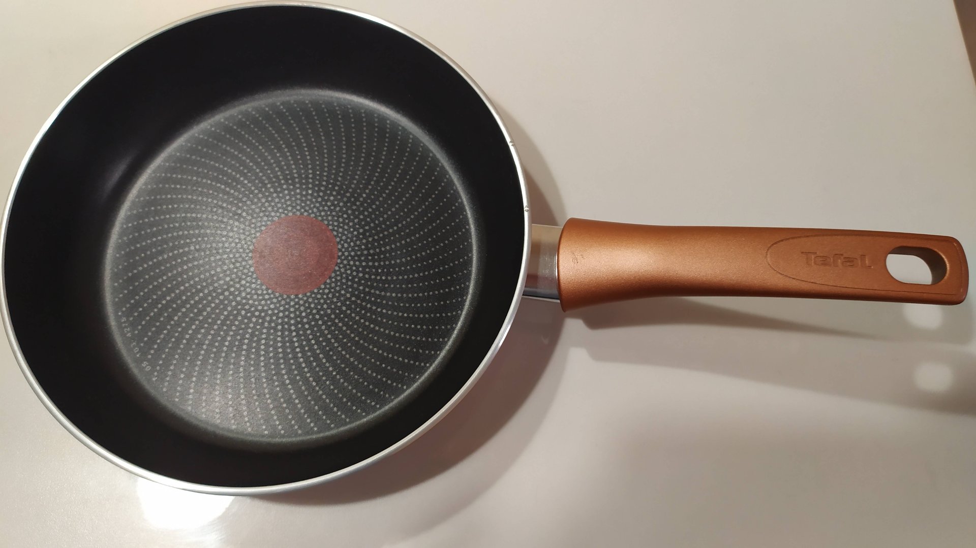 Видеообзор сковороды Tefal Maxima 24 см 0422212 смотреть онлайн