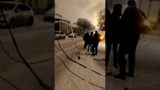 У вас свет есть ? Нет.У нас тоже.... смотреть онлайн