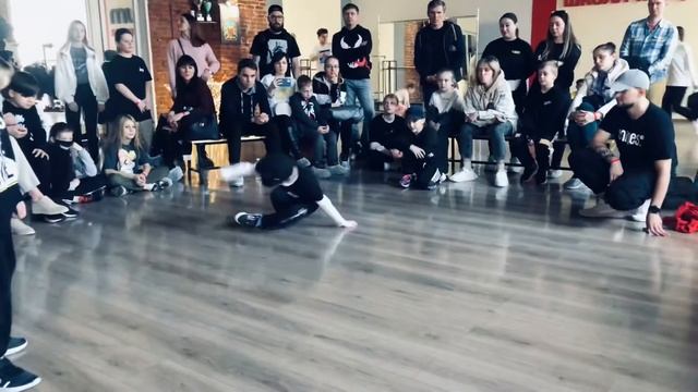 Хип хоп танцы батлы kids