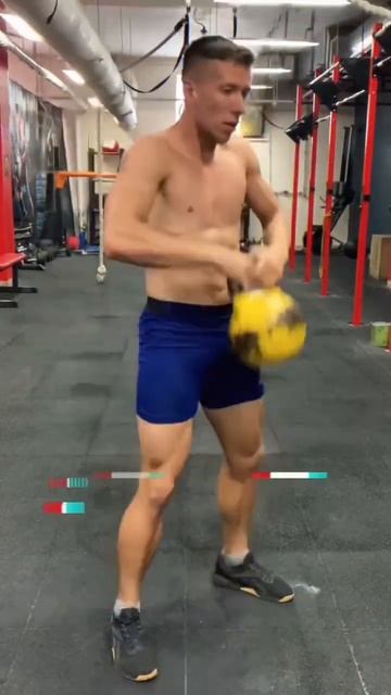 Комплекс на всё тело💪🏻 Варьируй вес, повторы и время смотреть онлайн