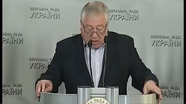 Остапчук против срубленных елей в Изюме. Брифинг 7.04.2017 смотреть онлайн