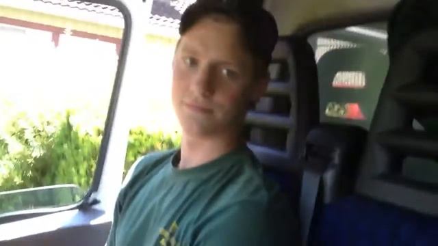 Рогер и я едем на работу !