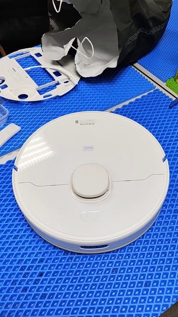 Злой робот, evil robot ;) #robot #робот #пылесос #ругается смотреть онлайн