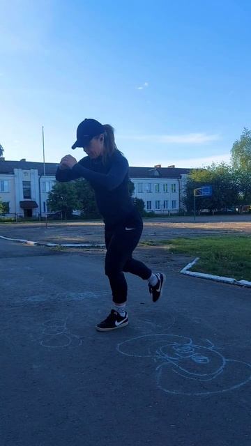 КРУГОВАЯ ТРЕНИРОВКА НОГ С СОБСТВЕННЫМ ВЕСОМ🔥 Делаем смотреть онлайн