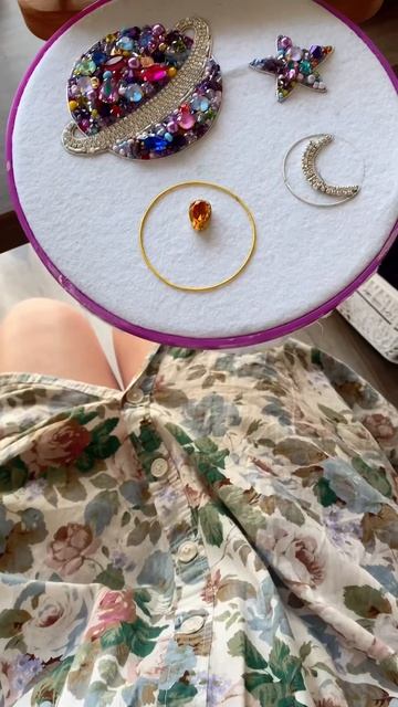 Про что подробнее рассказать? #handmade #вышивка #шитье #ру?