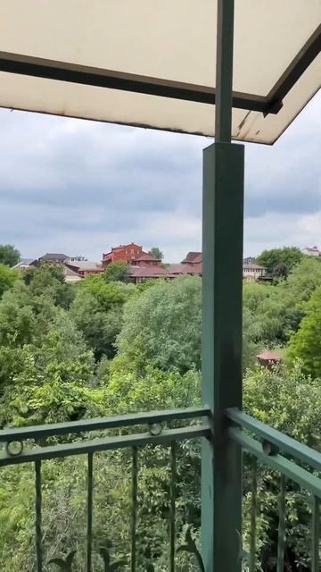 Уютный и просторный дом, расположенный в центре город? смотреть онлайн