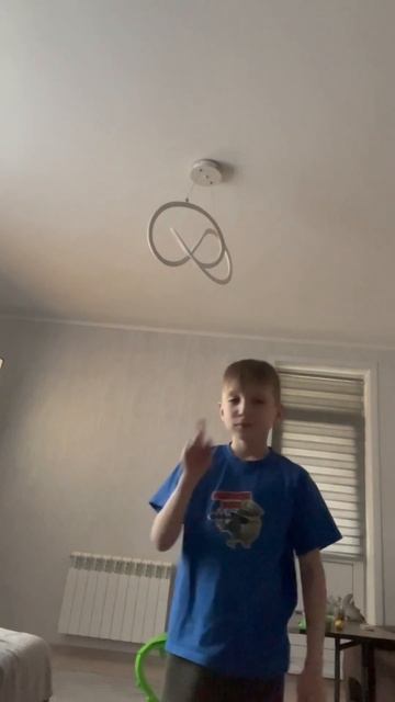Когда ты хочешь снимать крутое видео , но у тебя есть м? смотреть онлайн