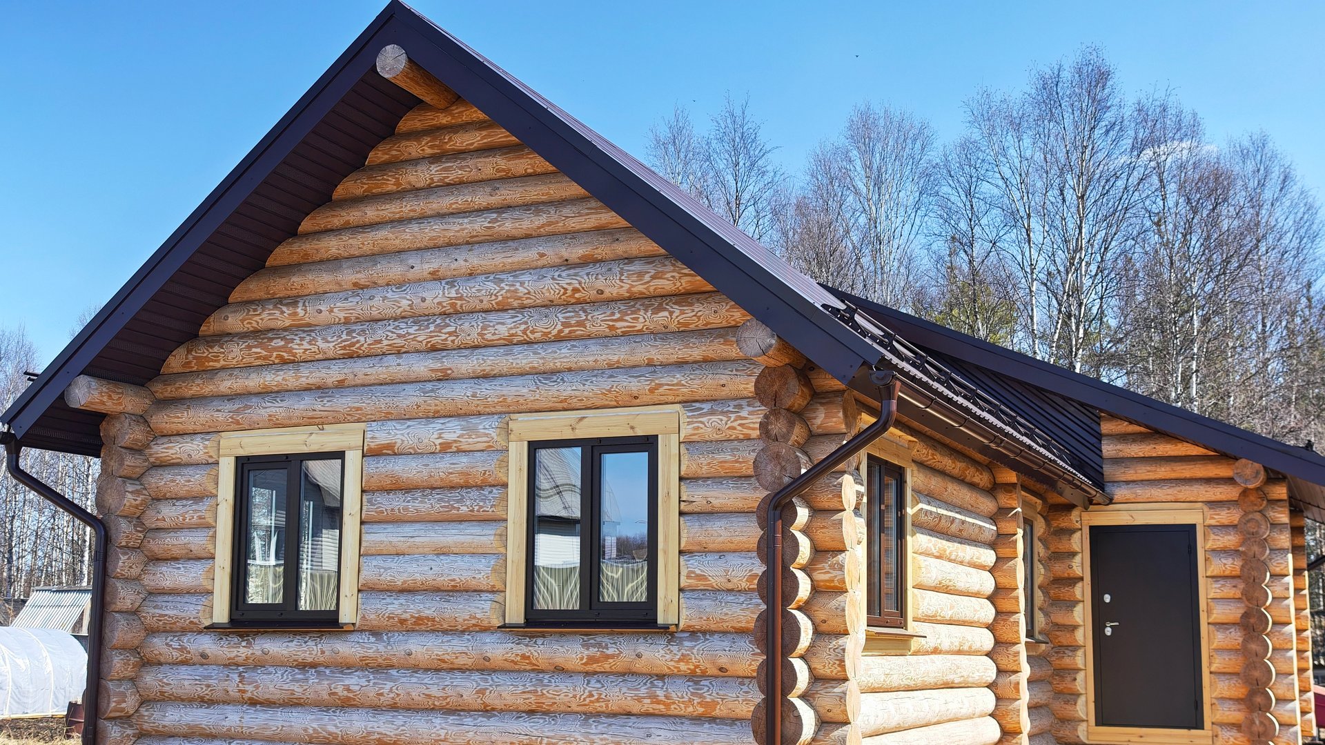 Монтаж карнизных свесов в бревенчатом доме. смотреть онлайн