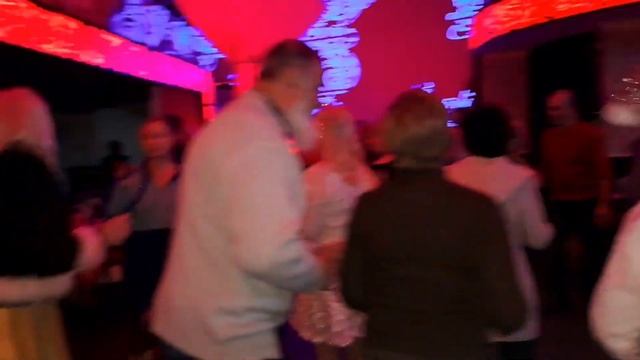 ЗАБЛУДИЛАСЬ ОСЕНЬ СРЕДЬ БЕРЕЗ ДА СОСЕН1 смотреть онлайн