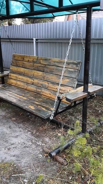 Покрыл лаком огромные качели, получился эффект старог смотреть онлайн