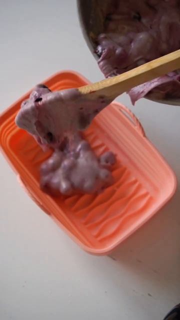 Пирог с ягодами, самый легкий и без миксера #фудблог #р? смотреть онлайн