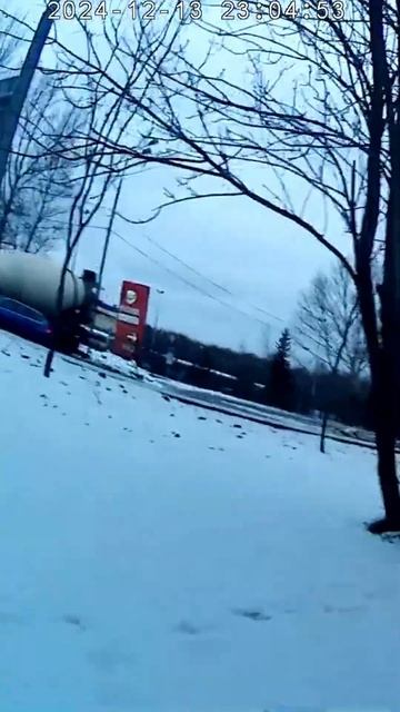 Ну вот есть же полиция в городе почему тогда моих прес? смотреть онлайн