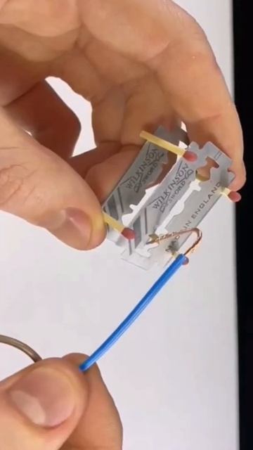 Электрики вам этого не покажут! Кипятильник из обычны? смотреть онлайн