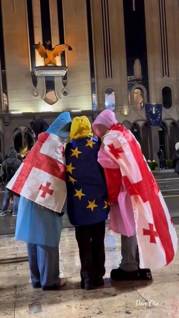 Христос воскресе. На акции протеста в Тбилиси.#donoto #shorts смотреть онлайн