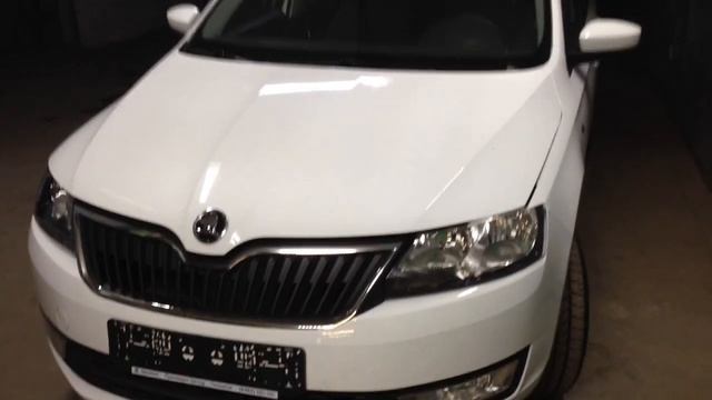 Упор капота Шкода РАПИД смотреть онлайн