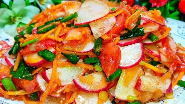 ГОТОВЛЮ ЧЕРЕЗ ДЕНЬ 💯 Овощной салат с сезонных овощей с редиской