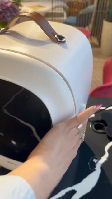 Мини холодильник , очень удобный , компактный и хорошо смотреть онлайн