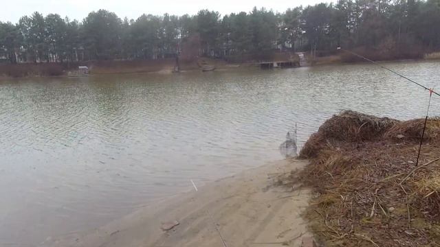 Зимняя плотва на фидер, на обводном канале КВХ смотреть онлайн