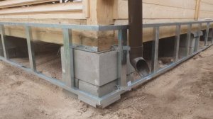 Заказ-Дом: монтаж металлического каркаса для наружной отделки фундамента фасадными панелями Docke