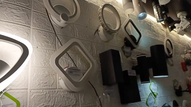 Замена потолочного светильника обзорценнасветильни?