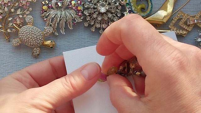 473. Винтажные украшения с кристаллами,урановое стекло,