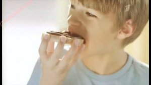 Реклама Нутелла - Любим мы на завтрак есть бутерброд с "Nutella" ,
