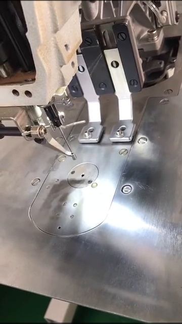 Закрепочная машина AURORA А-1960. Отдельный подъем лапок | Kn смотреть онлайн