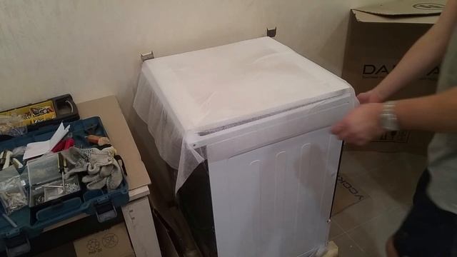 Распаковка и установка электрической стеклокерамической плиты Дарина смотреть онлайн