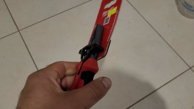 Плоскогубцы Combination plier 18 см Milwaukee смотреть онлайн