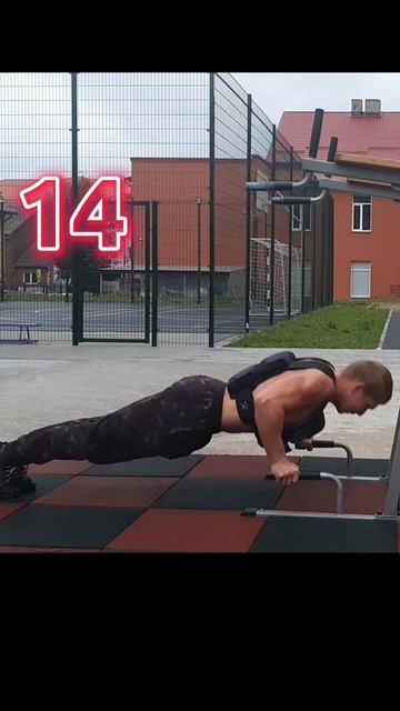 #shorts #workout Отжимание от упор в жилете 18 кг нон-стоп (в к? смотреть онлайн