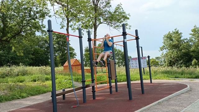 #Быть добру Тренировка на открытом воздухе. Тренируйс? смотреть онлайн