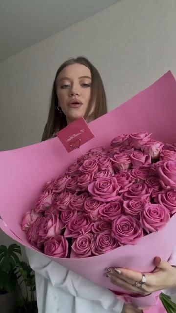 самые красивые цветы от мужа🩷 смотреть онлайн