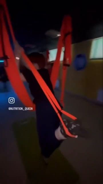 Йога в гамаках - на первом занятии тяжело, жутко….А спу смотреть онлайн