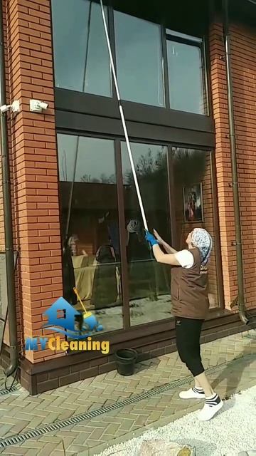 Дом с панорамными окнами, как помыть? Задача не из лёгк смотреть онлайн