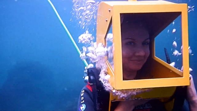Оля и Володя. Helmet Diving Crimea. Форос. смотреть онлайн