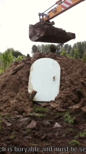 Этот холодильник строится снаружи дома смотреть онлайн