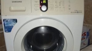 WF8590NMW9 Стирка чëрных вещей и тапочек и кроссовок Быстр?