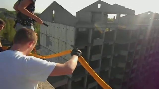 15.Прыжки с веревкой в Макеевке 4.05.2013 смотреть онлайн