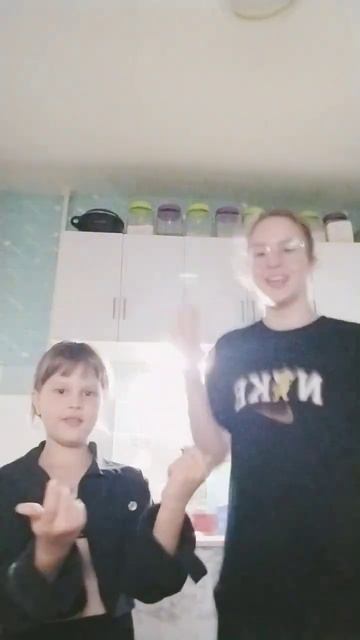 Лера-попа (название дала май литр систр) #dance #видосик #ш смотреть онлайн