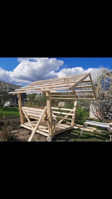 Беседка для дачи.