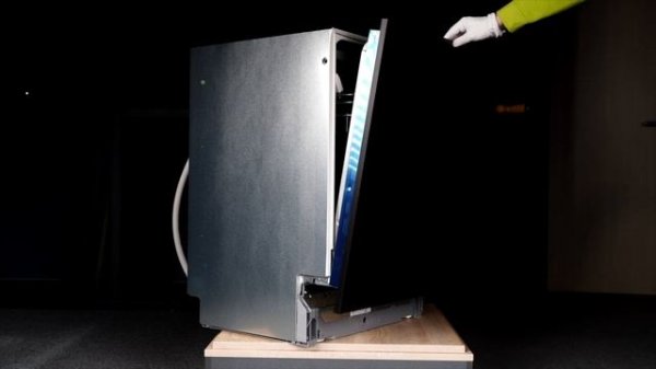 Не фиксируется дверца в новой посудомоечной машине?