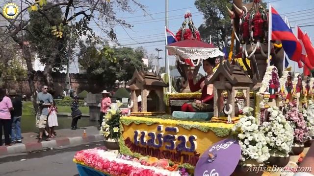 Фестиваль цветов. Chiang Mai Miracle Flora 2012.Thailand. 40 смотреть онлайн