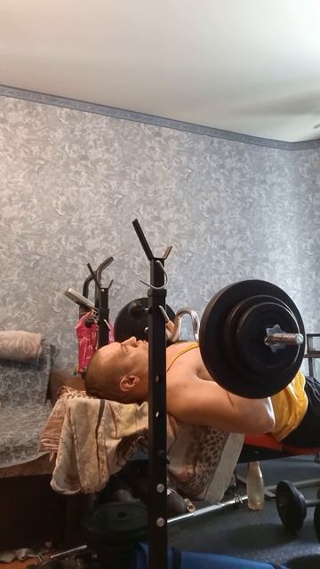 Подтягивания/Французский жим/Жим на верх грудных #leshiy? смотреть онлайн