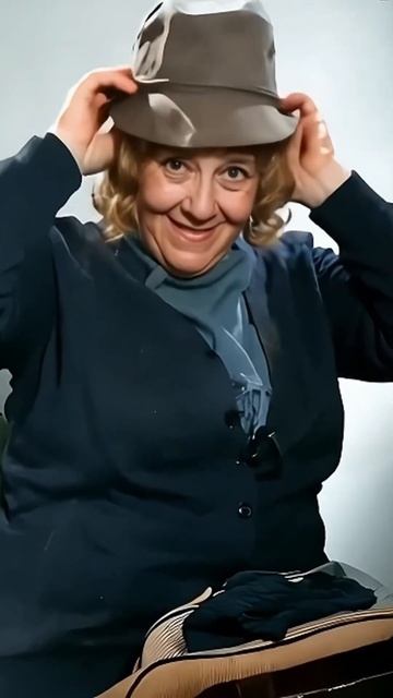 Как вам? Цветное фото из черно-белой #history #familyhistory #family # смотреть онлайн